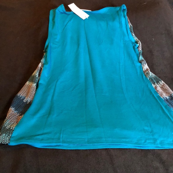 NY & Co sleeveless blouse - Picture 3 of 3
